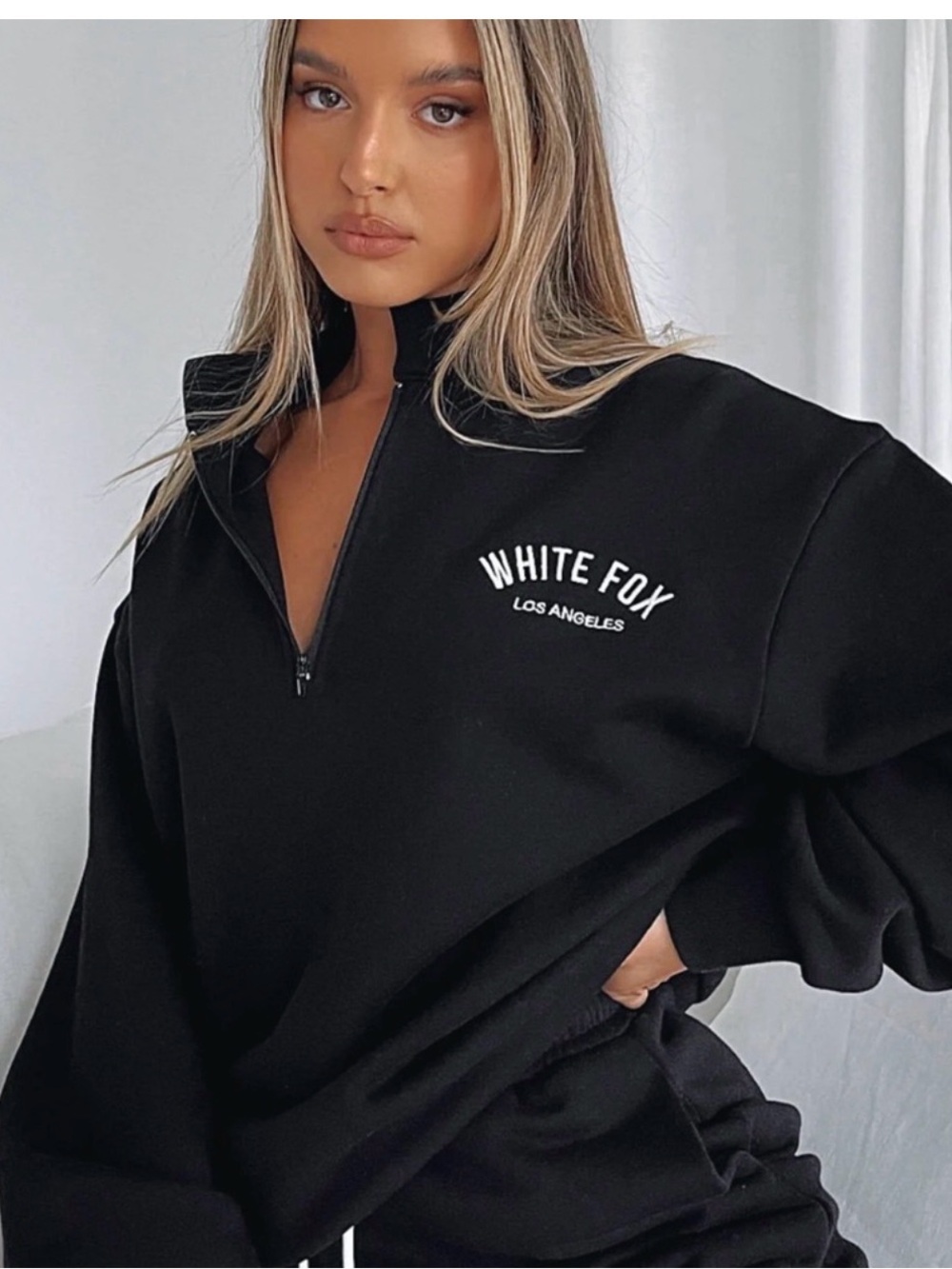 White Fox Boutique Black Los Angeles Logo 1/4 Zip Pullover Size S/M